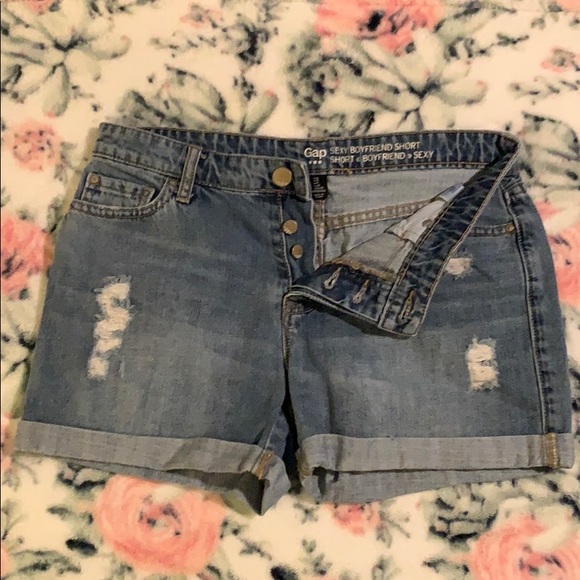 Gap Sexy Boyfriend Jean Shorts - Picture 2 of 3